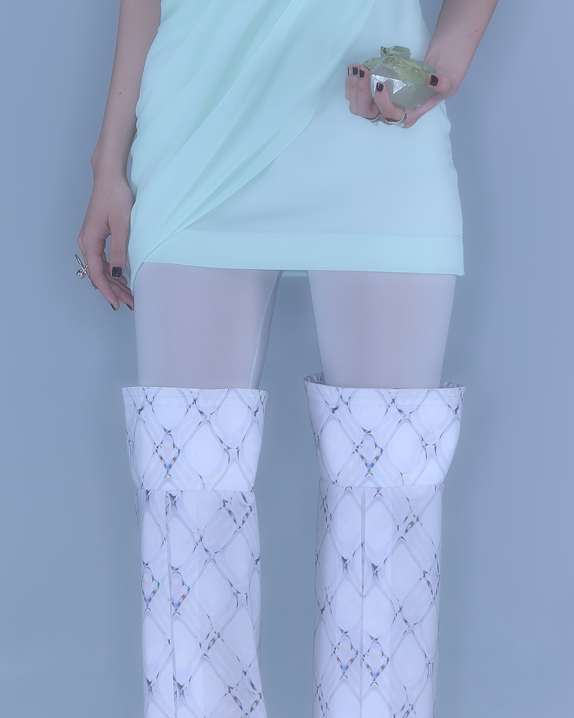 [PRE] Lattice Gaiters / white
