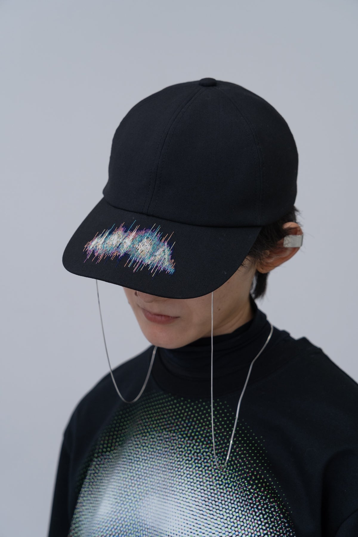 Winker Embroidery Cap / black - Image 5