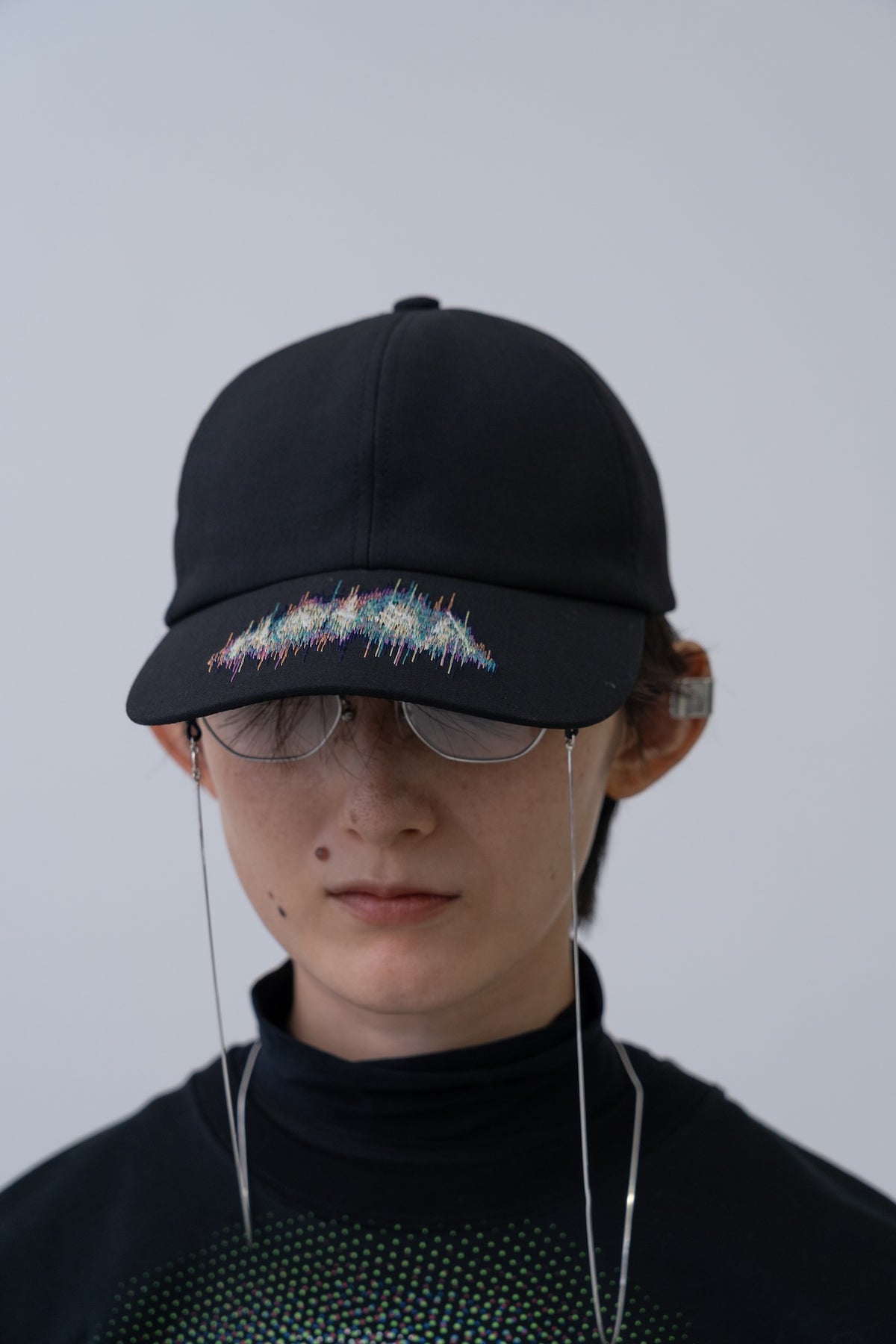 Winker Embroidery Cap / black - Image 6