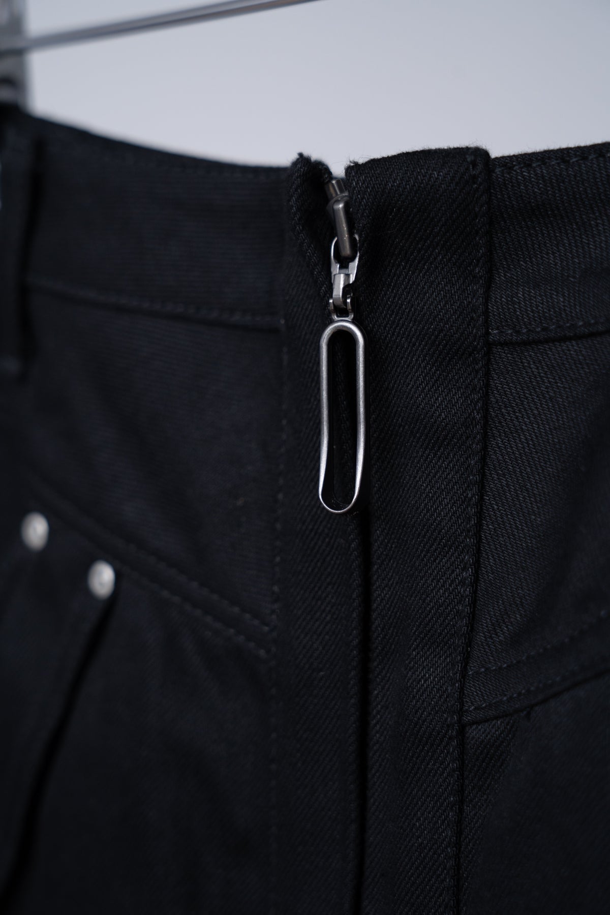 Refrain Denim Skirt / black - Image 5