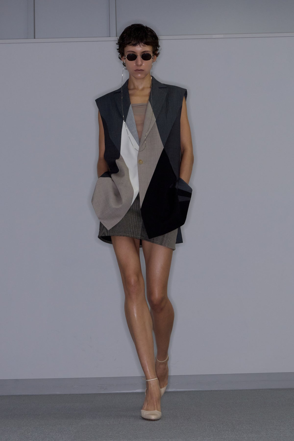 Mirage Bleach Mini Skirt / black - Image 6