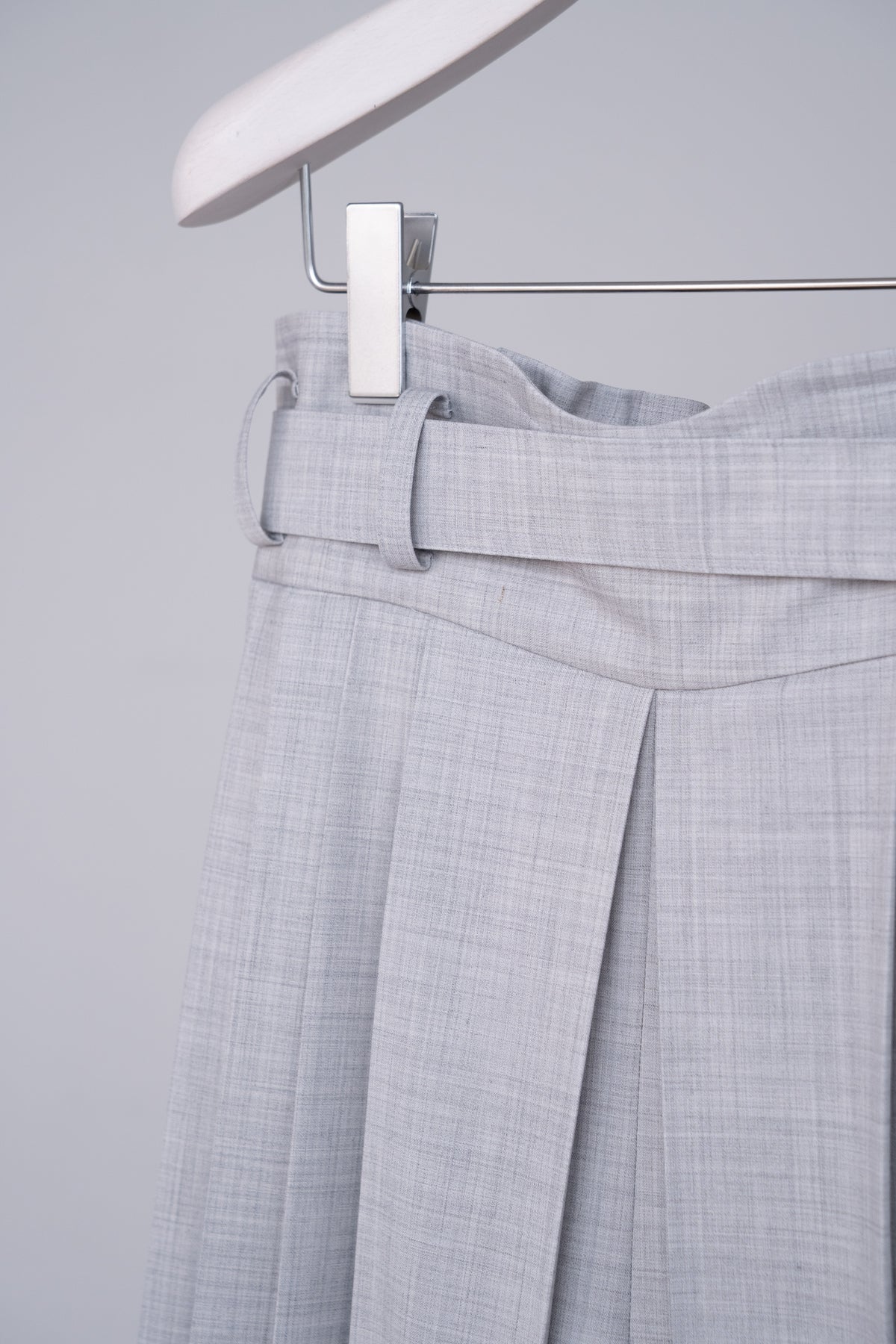 Hak Pleats Pants U / grey - Image 3