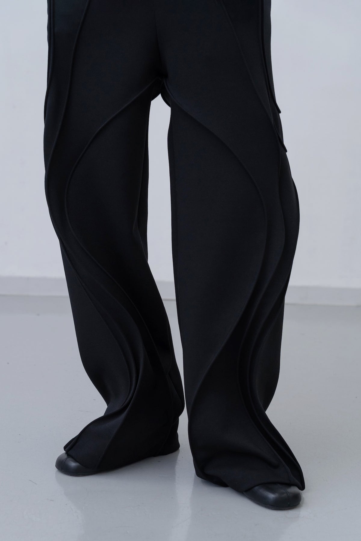 Moebius Trousers / black - Image 9