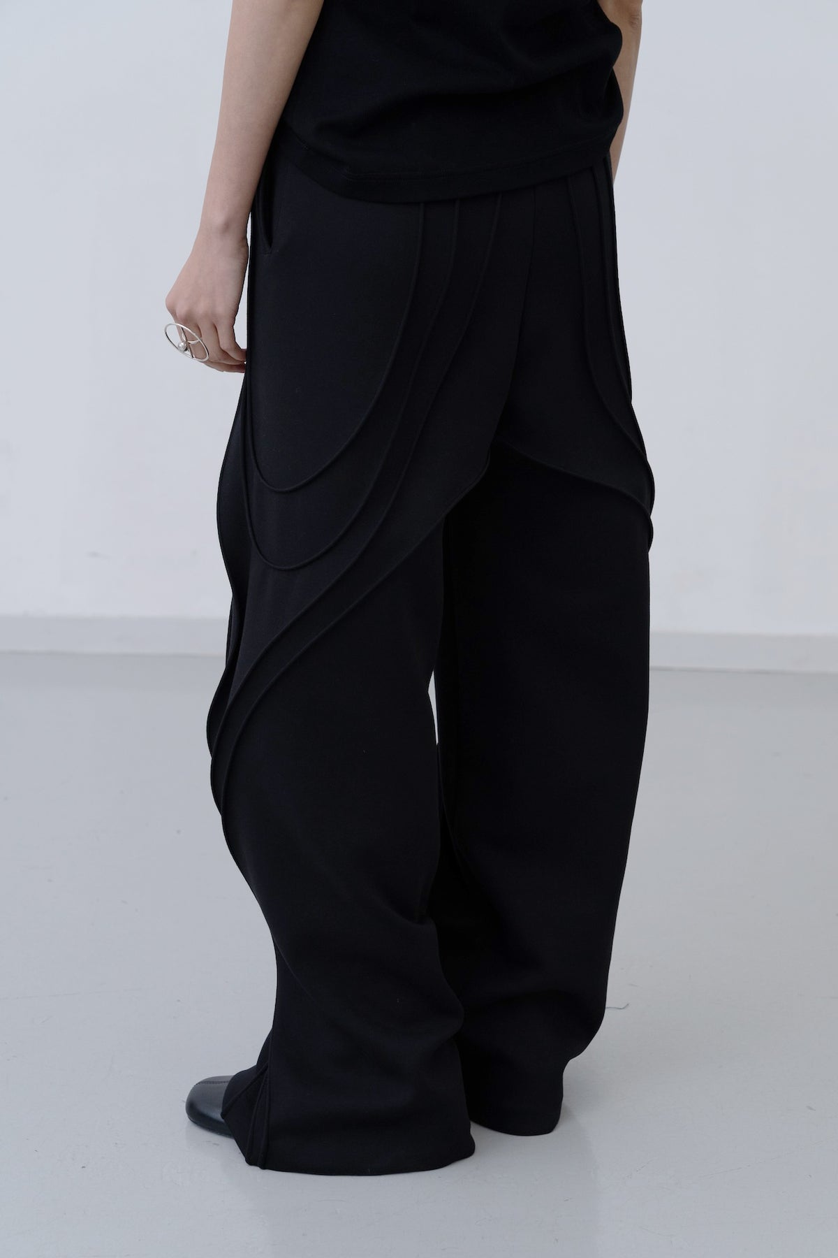 Moebius Trousers / black - Image 10