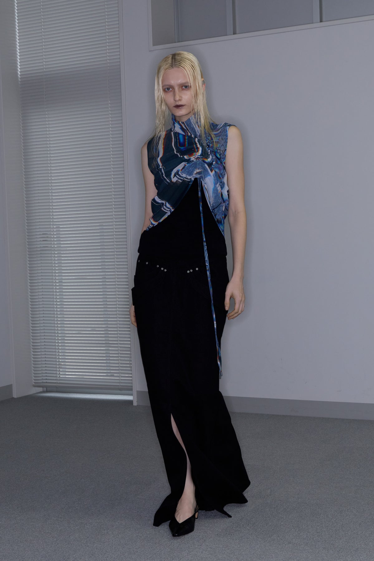 Phenomenal Sheer Blouse / oil-black - Image 10