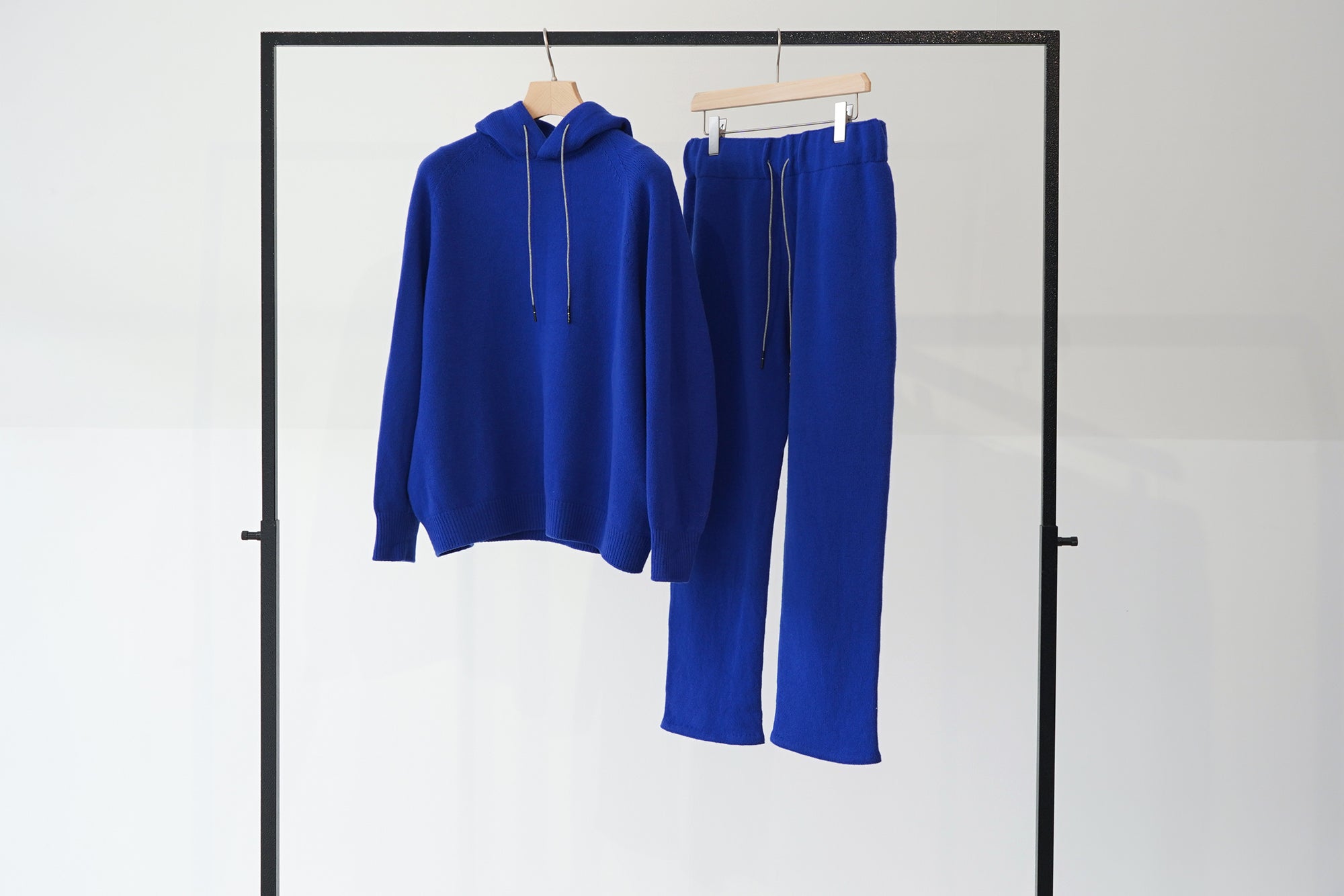 Alpha Knit Pants / blue