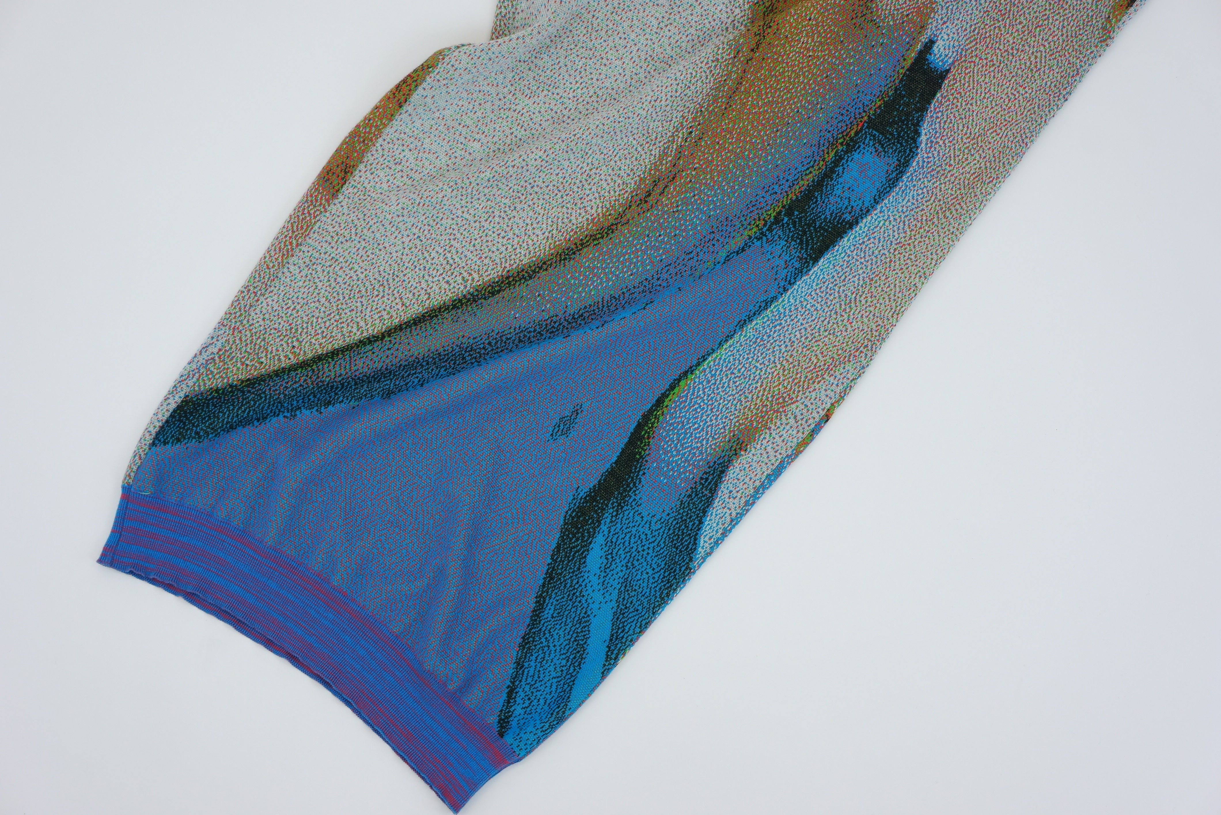 Syn Feather Robe / SWALLOW – HATRA OFFICIAL Syn Feather Robe / SWALLOW – HATRA OFFICIAL